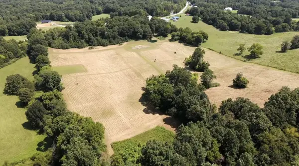1525 E Piney Rd, Dickson, TN 37055