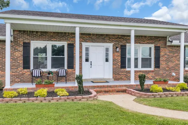 2151 Abiff Rd, Burns, TN 37029