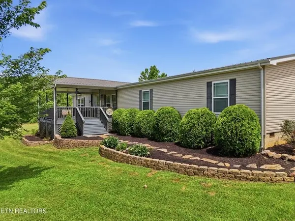 813 Ward Rd, Decatur, TN 37322