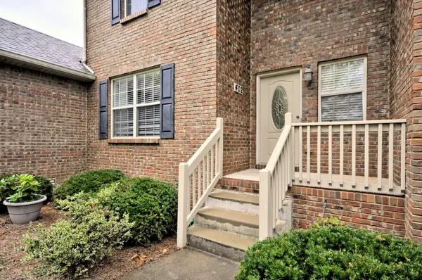 135 EXCELL RD #402, Clarksville, TN 37043