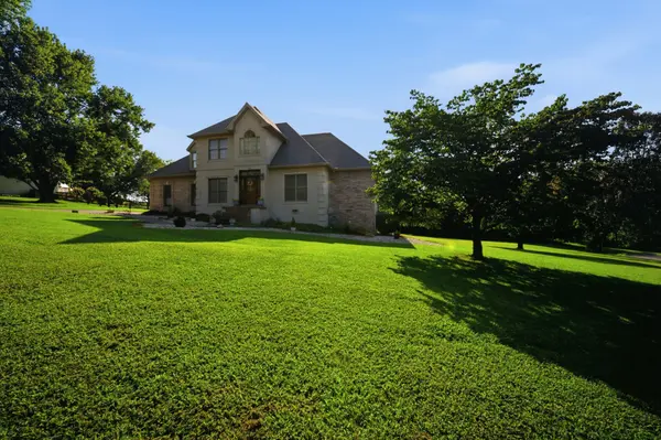 2044 Laura Ln, Springfield, TN 37172