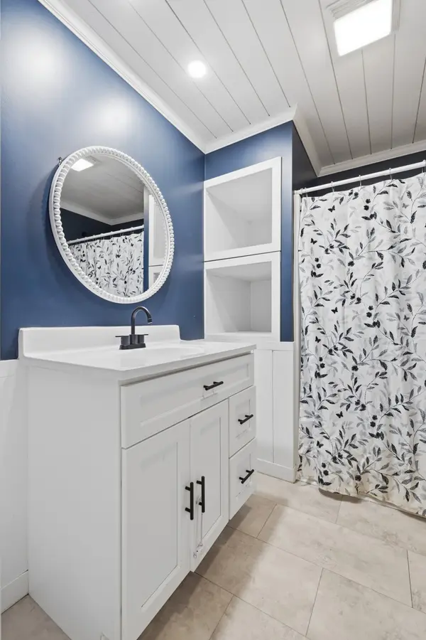 216 Ellis Dr, Paris, TN 38242