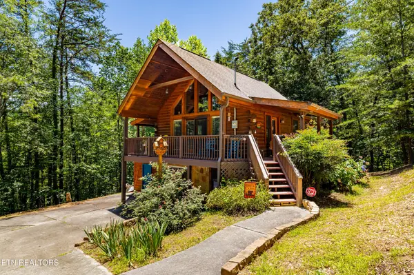 3447 Dogwood Circle, Pigeon Forge, TN 37863