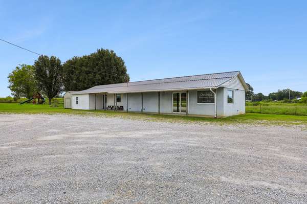 5365 Six Mile Board Rd, Belvidere, TN 37306