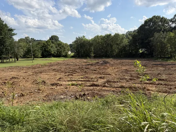 2 Demastus Lane, Columbia, TN 38401