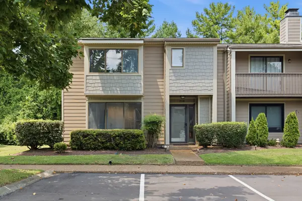 706 Barlin Ct, Nashville, TN 37221