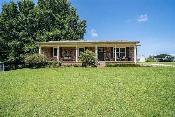 23 Sanders Dr, Leoma, TN 38468