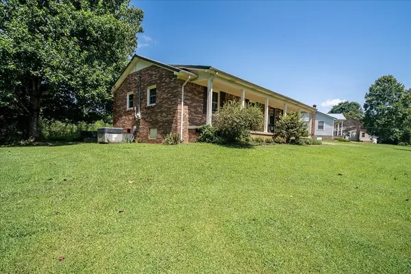 23 Sanders Dr, Leoma, TN 38468