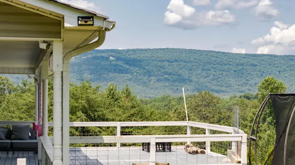 290 J L Davis Lane, Evensville, TN 37332