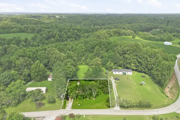 9106 Holmes Creek Rd, Smithville, TN 37166