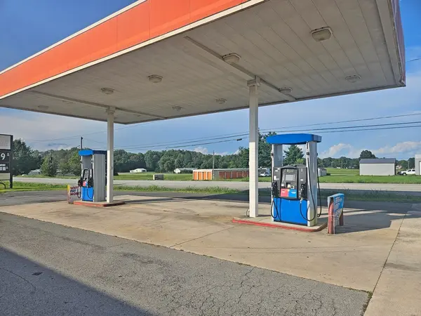 1030 Old McMinnville Hwy, Woodbury, TN 37190