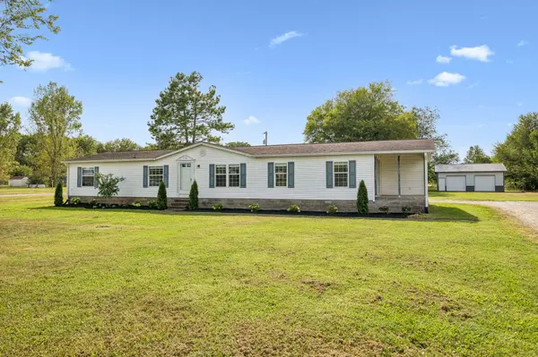 4980 Comstock Rd, Chapel Hill, TN 37034