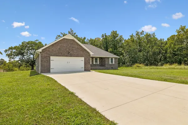 73 Marys Ln, Lafayette, TN 37083