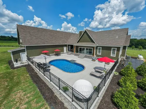 121 Wartrace Creek Rd, Wartrace, TN 37183