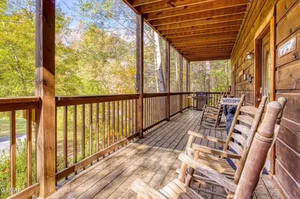 679 Eagles Boulevard Way, Pigeon Forge, TN 37863