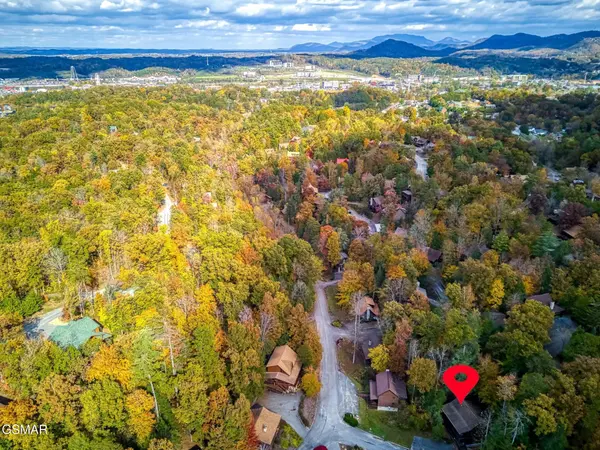 679 Eagles Boulevard Way, Pigeon Forge, TN 37863