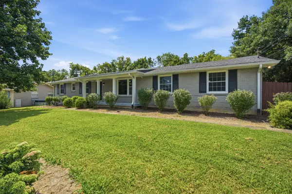 114 Wessington Pl, Hendersonville, TN 37075