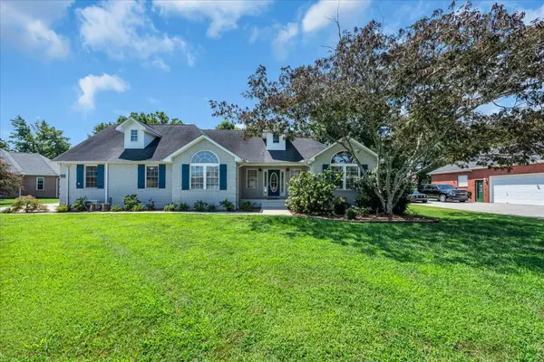 378 Crimson Dr, Winchester, TN 37398