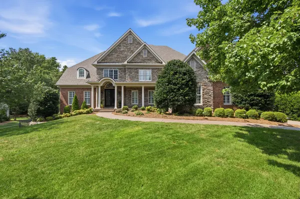 8218 Holly Rd, Brentwood, TN 37027