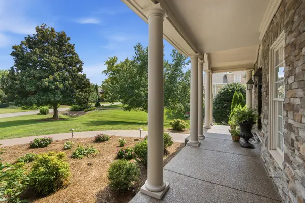 8218 Holly Rd, Brentwood, TN 37027