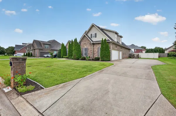 419 Paul Norman Dr, Murfreesboro, TN 37127