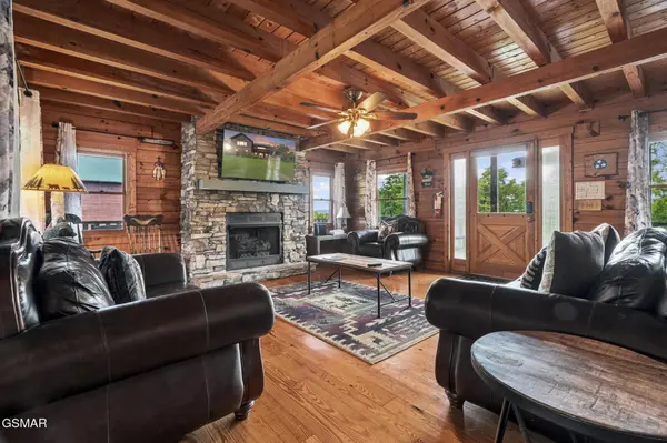 2043 Oakmont Drive, Sevierville, TN 37876