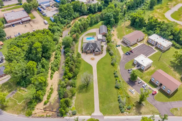 202 North Clydeton Road, Waverly, TN 37185