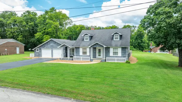 102 Revere Dr, Columbia, TN 38401