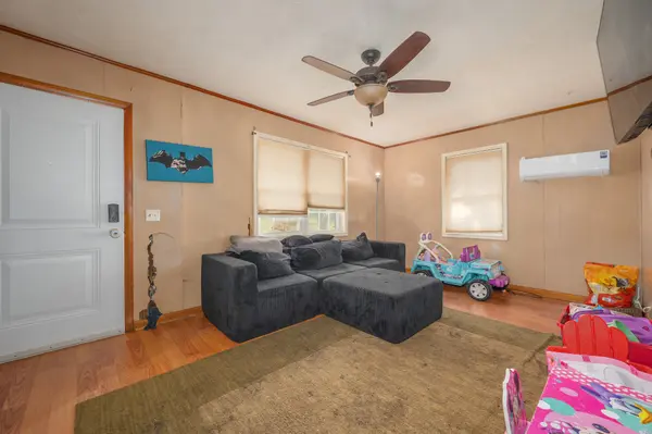 150 Christie Cir, Red Boiling Springs, TN 37150