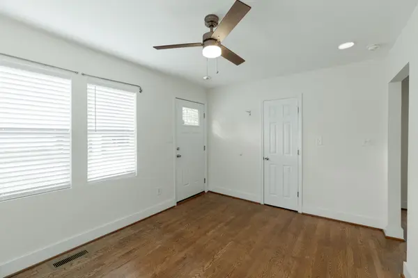 326 E Highland Dr, Columbia, TN 38401