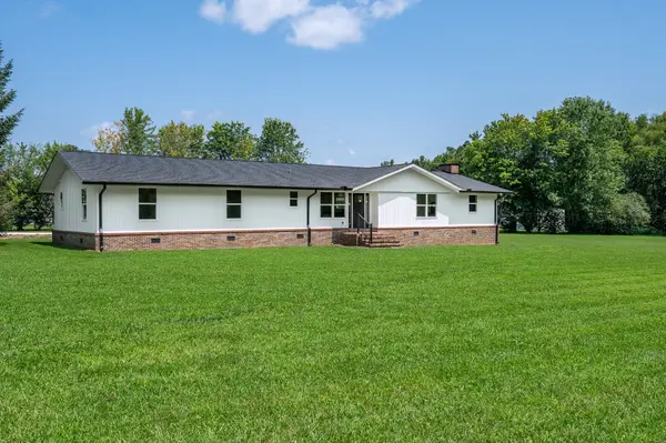 1270 Gnat Hill Rd, Manchester, TN 37355