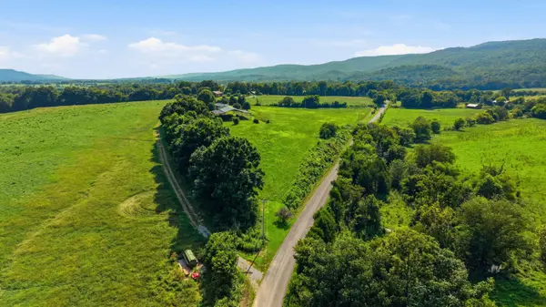 752 Old State Hwy 28, Pikeville, TN 37367