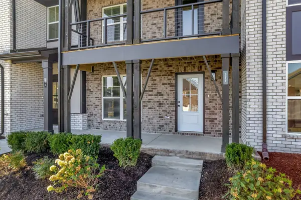 606 Granbury Pvt Drive, Hendersonville, TN 37075