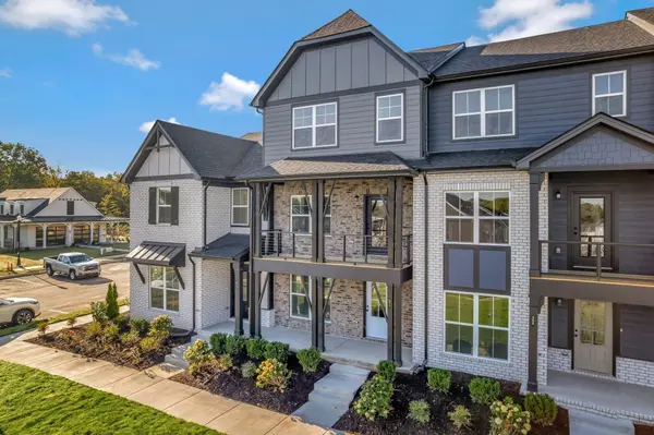606 Granbury Pvt Drive, Hendersonville, TN 37075