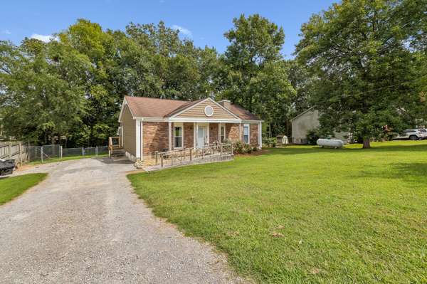 176 Lucy Dr, Mount Juliet, TN 37122