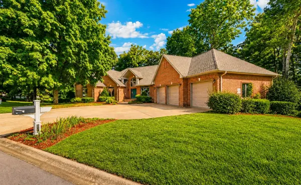 241 Sequoyah Trl, Cadiz, KY 42211