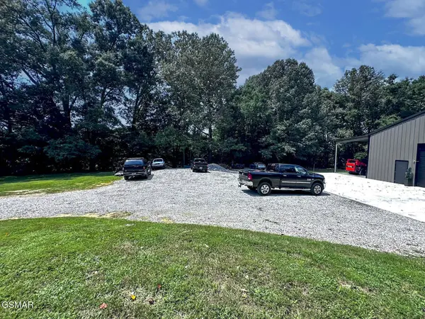2919 Flicker Lane, Dandridge, TN 37725
