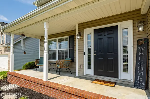 2911 Porch Swing Rd, Knoxville, TN 37938