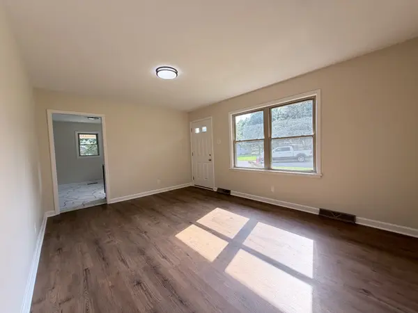 908 Mill View Ct, Hopkinsville, KY 42240
