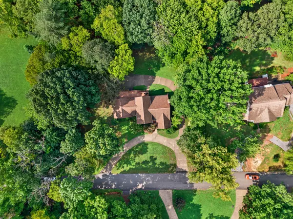 1604 Deerfield Dr, Clarksville, TN 37043