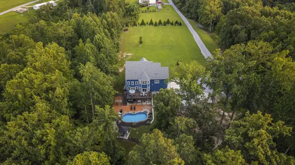 1174 Old Mount Vernon Rd, Bethpage, TN 37022