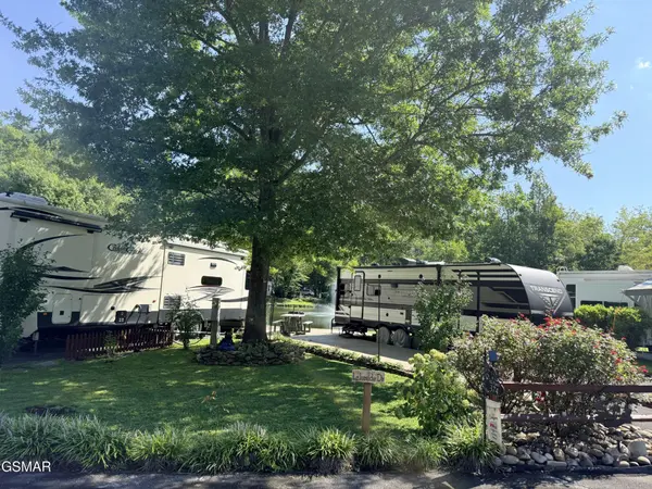 4229 E Parkway, Gatlinburg, TN 37738