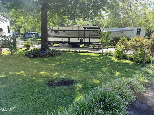 4229 E Parkway, Gatlinburg, TN 37738