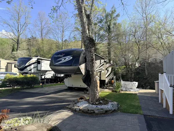 4229 E Parkway, Gatlinburg, TN 37738