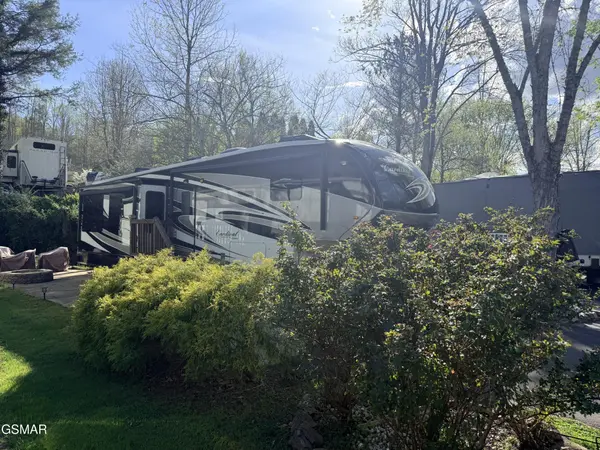 4229 E Parkway, Gatlinburg, TN 37738
