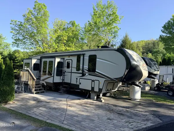 4229 E Parkway, Gatlinburg, TN 37738