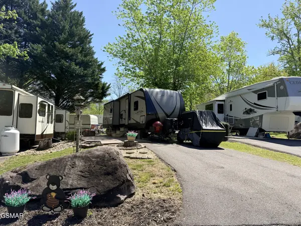 4229 E Parkway, Gatlinburg, TN 37738