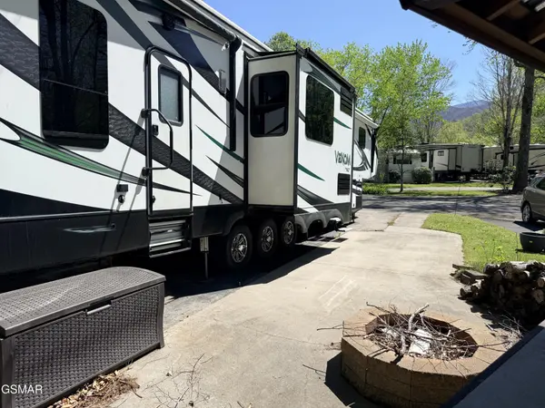 4229 E Parkway, Gatlinburg, TN 37738