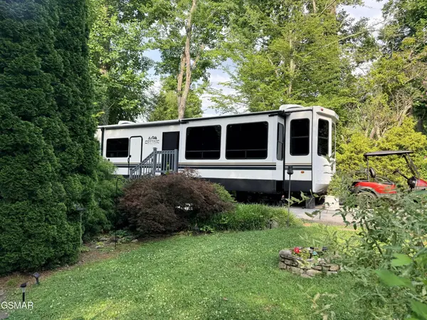 4229 E Parkway, Gatlinburg, TN 37738