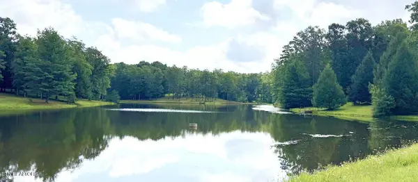 283 Falling Leaf Rd, Jamestown, TN 38556